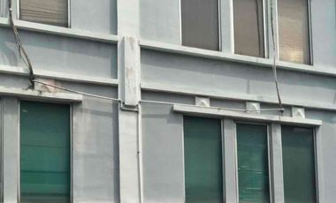 Disewakan Ruko Hoek Kokan Permata Gading 3 Lt Strategis