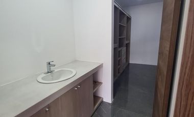 Venta de Casa de Lujo, Sector Las Cumbres, Guayaquil, Ecuador