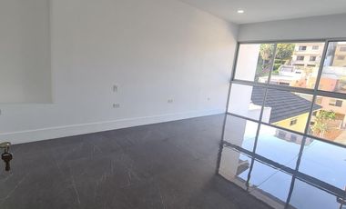 Venta de Casa de Lujo, Sector Las Cumbres, Guayaquil, Ecuador