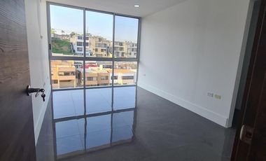 Venta de Casa de Lujo, Sector Las Cumbres, Guayaquil, Ecuador