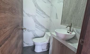 Venta de Casa de Lujo, Sector Las Cumbres, Guayaquil, Ecuador