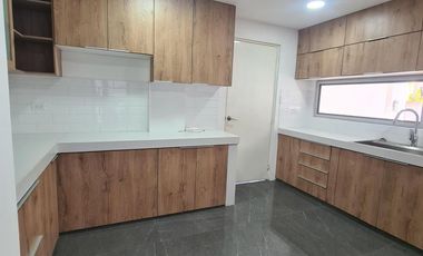 Venta de Casa de Lujo, Sector Las Cumbres, Guayaquil, Ecuador