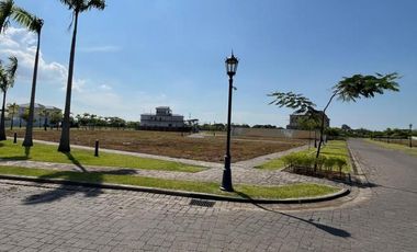 Venta de Terreno Esquinero, Sector Aires Norte, Samborondón, Ecuador