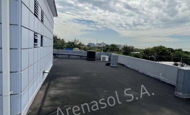 Venta de Edificio Comercial, Sector Kennedy Norte, Guayaquil, Ecuador