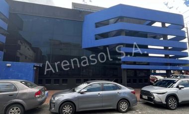 Venta de Edificio Comercial, Sector Kennedy Norte, Guayaquil, Ecuador