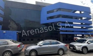 Venta de Edificio Comercial, Sector Kennedy Norte, Guayaquil, Ecuador