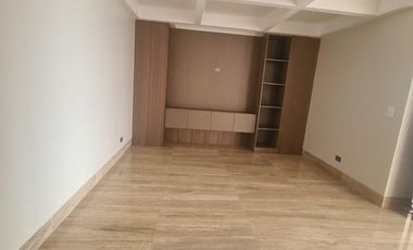 Venta de Departamento de 2 Dormitorios, Sector Tenis Plaza Samborondón, Ecuador