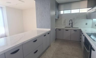 Venta de Departamento de 2 Dormitorios, Sector Tenis Plaza Samborondón, Ecuador