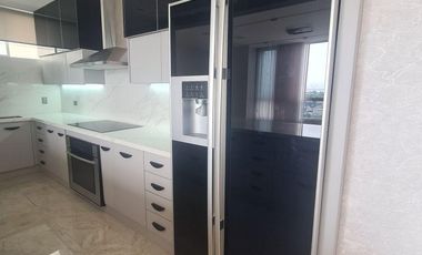 Venta de Departamento de 2 Dormitorios, Sector Tenis Plaza Samborondón, Ecuador