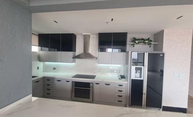 Venta de Departamento de 2 Dormitorios, Sector Tenis Plaza Samborondón, Ecuador