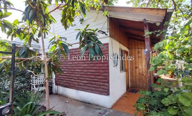 Leon Propiedades vende casa en Curacaví centro.