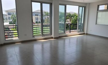 Renta de Departamento de 2 dormitorios, Urb. Puertas del Río, Samborondón, Ecuador