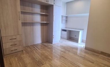 Renta de Departamento de 2 dormitorios, Sector Tenis Club Samborondón, Ecuador