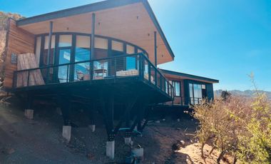 Se vende casa exclusiva casa en Condominio Hacienda Zapallar, 3 piezas 3 baños, Curicó