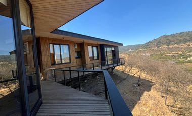 Se vende casa exclusiva casa en Condominio Hacienda Zapallar, 3 piezas 3 baños, Curicó