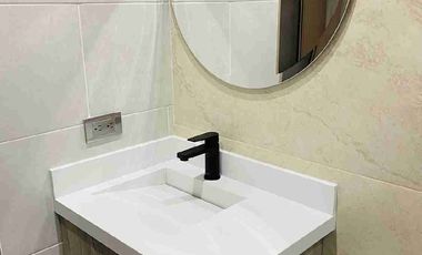 Casa de 4 Niveles independiente ( 6 Renta sistema Airbnb)