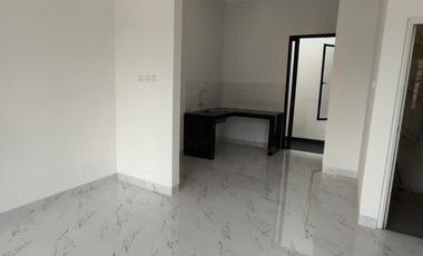 RUMAH CLUSTER 1MAN DI JAKARTA TIMUR STRATEGIS BEBAS BANJIR SHM DKT TOL