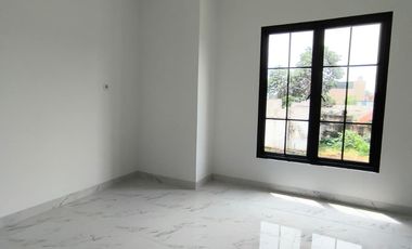 RUMAH CLUSTER 1MAN DI JAKARTA TIMUR STRATEGIS BEBAS BANJIR SHM DKT TOL
