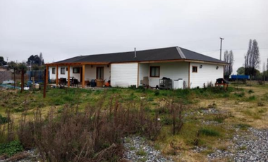 Venta o Permuta de Casa de 240m2 en Yerbas Buenas