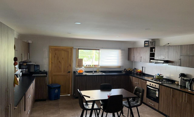 Venta o Permuta de Casa de 240m2 en Yerbas Buenas