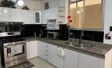 Casa full amoblada en alquiler, urbanización Belo Horizonte vía a la costa