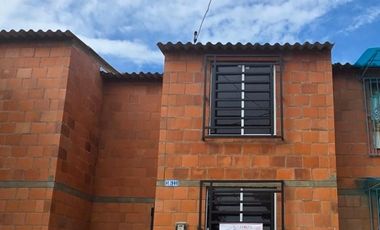 SE ARRIENDA CASA UNIFAMILIAR EN EL BARRIO VILLA ARGELIA