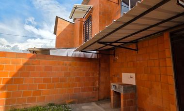 SE ARRIENDA CASA UNIFAMILIAR EN EL BARRIO VILLA ARGELIA