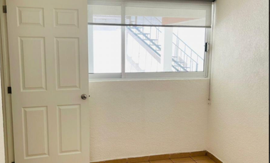 Rento loft para pareja en planta baja. Cerca de Lago de Guadalupe.