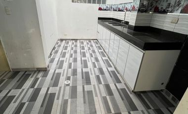 Venta Casa En Urb Los Cedros De Villa Chorrillos 192 Mt / 3 Pisos