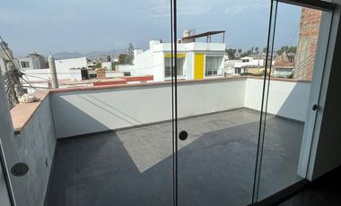 Venta Casa En Urb Los Cedros De Villa Chorrillos 192 Mt / 3 Pisos