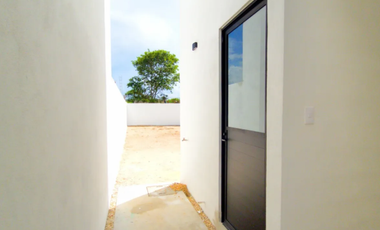 Casa en Venta, 3 Recamaras, Priv. Camelia, Sitpach, Yucatán.