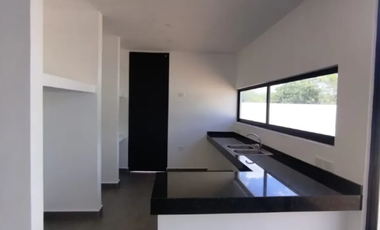 Casa en venta, 3 recámaras, piscina, garage techado, mod. Bambú