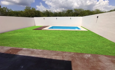 Casa en venta, 3 recámaras, piscina, garage techado, mod. Bambú