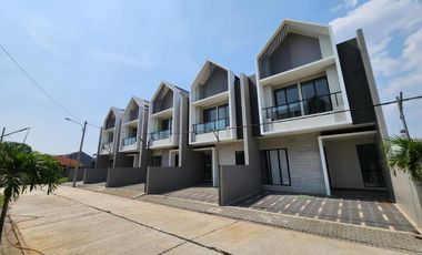 Y. DIJUAL RUMAH 2 LANTAI DI BATUNUNGGAL BANDUNG SOEKARNO HATTA
