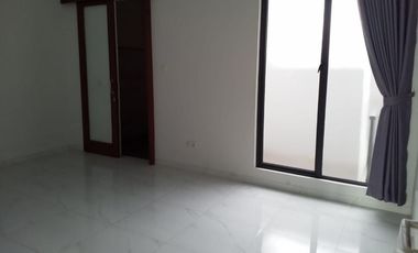 Y. DIJUAL RUMAH 2 LANTAI DI BATUNUNGGAL BANDUNG SOEKARNO HATTA
