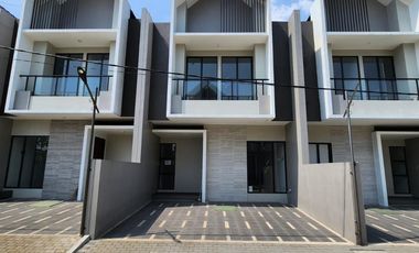 Y. DIJUAL RUMAH 2 LANTAI DI BATUNUNGGAL BANDUNG SOEKARNO HATTA