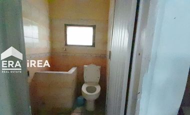 RUANG USAHA 3 LANTAI DIJUAL ATAU DISEWAKAN DI COLOMADU DEKAT PASAR COLOMADU, LUWES KARTASURA