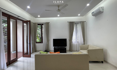 disewakan townhouse lingkungan asri 4br lokasi kemang ampera