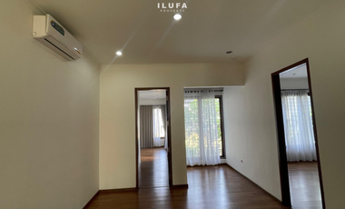 disewakan townhouse lingkungan asri 4br lokasi kemang ampera