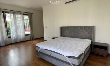 disewakan townhouse lingkungan asri 4br lokasi kemang ampera