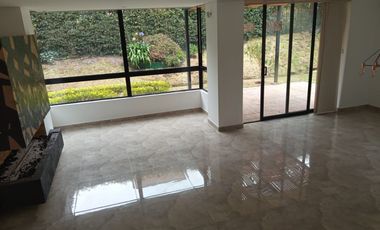 ¡Vive la tranquilidad que mereces en esta hermosa casa en Cajicá!!