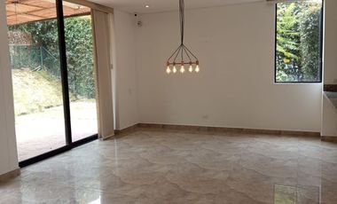 ¡Vive la tranquilidad que mereces en esta hermosa casa en Cajicá!!