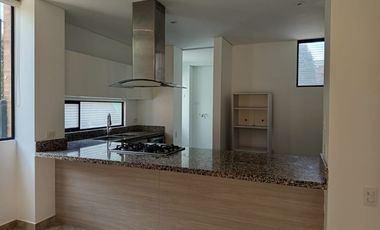 ¡Vive la tranquilidad que mereces en esta hermosa casa en Cajicá!!