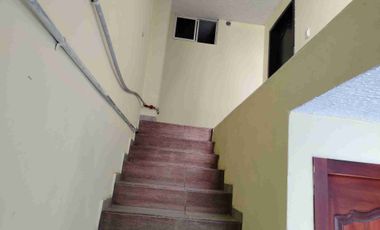 VENDO CASA RENTERA, DE TRES PISOS Y TERRAZA, EN TERRENO DE 75M2 EN TURUBAMBA DE MONJAS 2, SUR DE QUITO