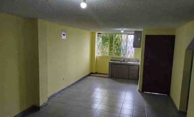 VENDO CASA RENTERA, DE TRES PISOS Y TERRAZA, EN TERRENO DE 75M2 EN TURUBAMBA DE MONJAS 2, SUR DE QUITO