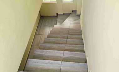 VENDO CASA RENTERA, DE TRES PISOS Y TERRAZA, EN TERRENO DE 75M2 EN TURUBAMBA DE MONJAS 2, SUR DE QUITO