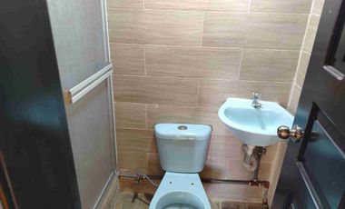 VENDO CASA RENTERA, DE TRES PISOS Y TERRAZA, EN TERRENO DE 75M2 EN TURUBAMBA DE MONJAS 2, SUR DE QUITO