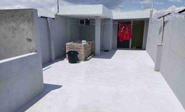VENDO CASA RENTERA, DE TRES PISOS Y TERRAZA, EN TERRENO DE 75M2 EN TURUBAMBA DE MONJAS 2, SUR DE QUITO