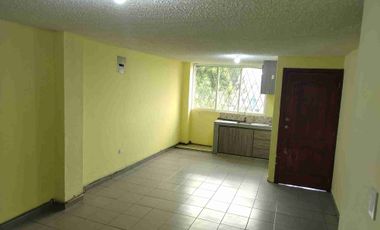 VENDO CASA RENTERA, DE TRES PISOS Y TERRAZA, EN TERRENO DE 75M2 EN TURUBAMBA DE MONJAS 2, SUR DE QUITO