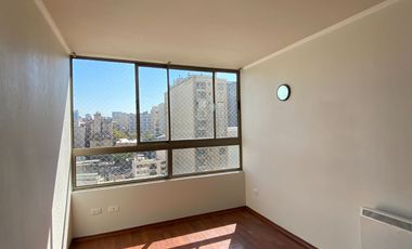 Departamento 1 dormitorio 1 baño Metro Moneda Lord Cochrane 139